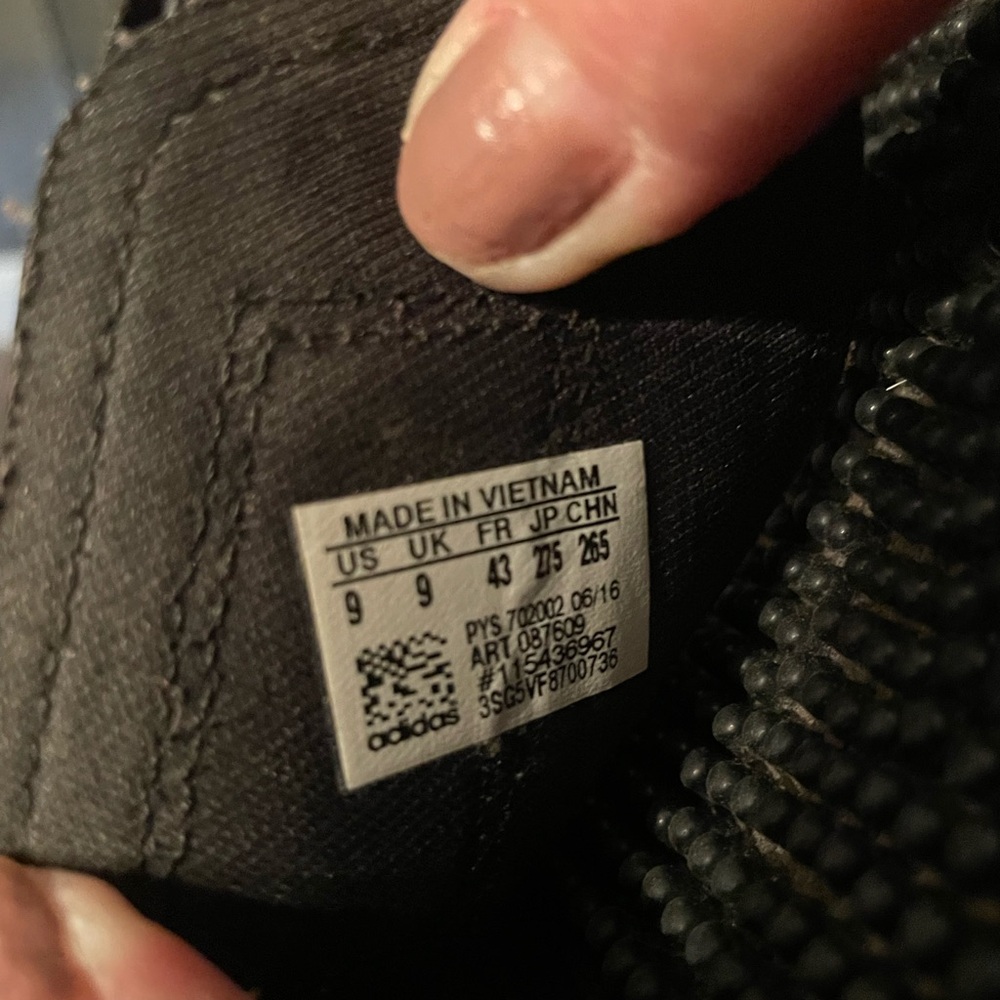 Adidas - Picture 3 of 3